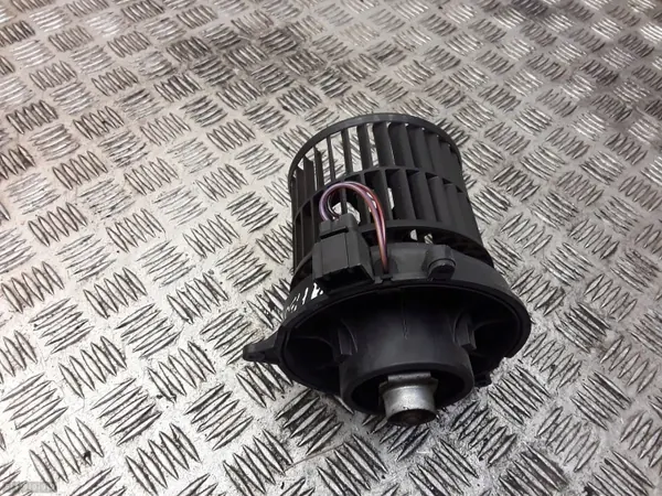 Ford Fiesta Lämmityspuhallinmoottori OEM VP2S6H18456AD image 4