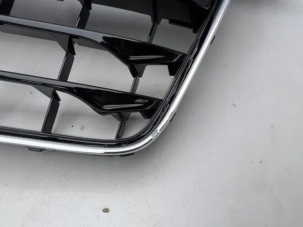 AUDI TT II 8J Front Bumper Grill 2006- OEM 8J0853651H image 4