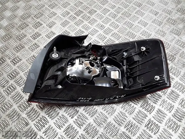 Luz trasera Audi A3 2012 8p3945095c image 5