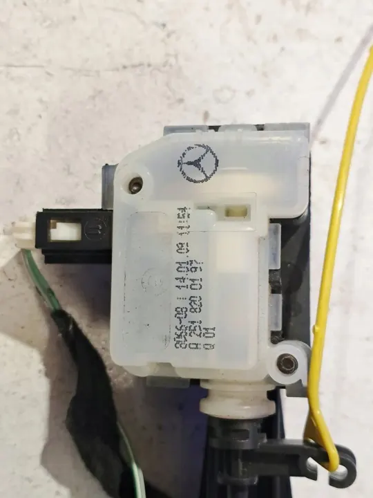 Trappe de réservoir OEM A1646300767 pour Mercedes-Benz M image 3