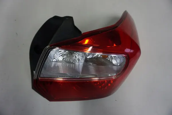 SUBARU XV 2011-2017 Luz Trasera Derecha 84912FJ040 image 2