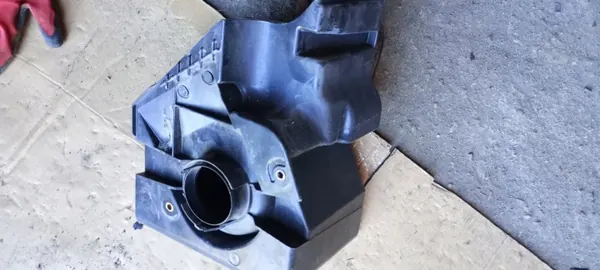 Luftansaugung OEM 960155230R für Trafic Vivaro Talento image 3
