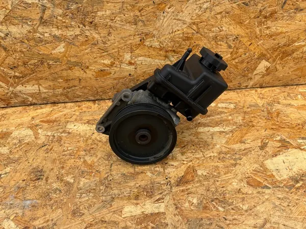 Bomba de direção assistida Mercedes 2.2 3.0 CDI image 2