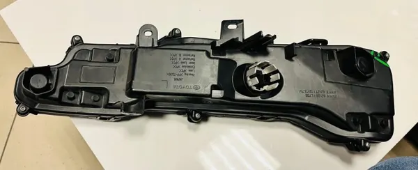 Toyota Mirai 20- Halógeno LED DRL Derecho USA OEM image 3