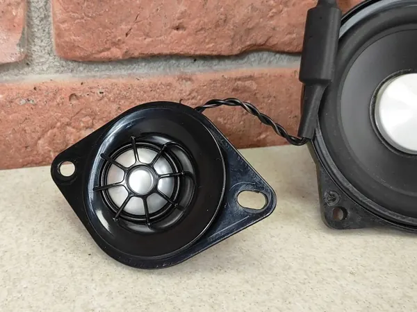 BMW OEM 9368383 Haut-parleur Médium & Tweeter image 3
