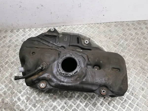 Kraftstofftank Toyota Prius OEM AMD205619 - Gebraucht image 2