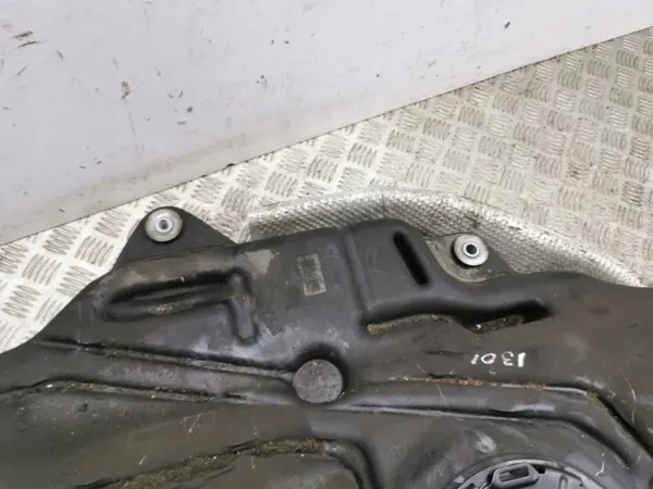 Kraftstofftank Toyota Prius OEM AMD205619 - Gebraucht image 4