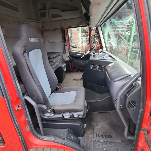 Cabina sem portas Iveco Stralis E5 Peça OEM image 6