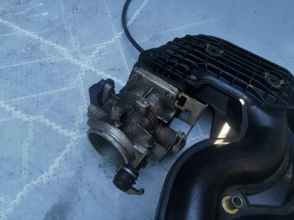 Coletor de admissão BMW 3 E46 M43B19TU 1.9 OE image 2