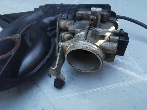 Coletor de admissão BMW 3 E46 M43B19TU 1.9 OE image 7