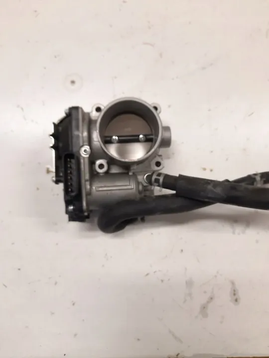 Drosselklappe MITSUBISHI ASX 2.0 B - Gebrauchtes OEM image 2
