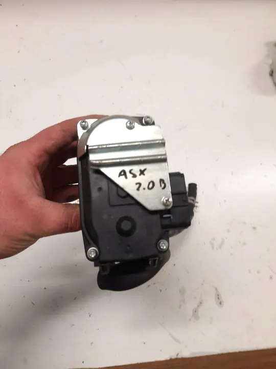 Drosselklappe MITSUBISHI ASX 2.0 B - Gebrauchtes OEM image 3
