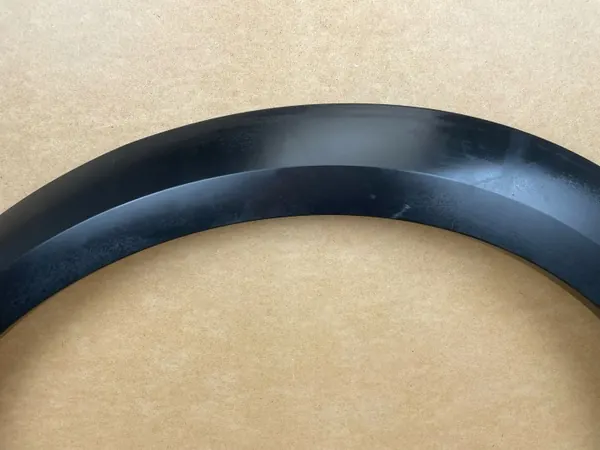 OEM 8W9853717 Front linker Kotflügelschutz Audi A4 B9 image 3