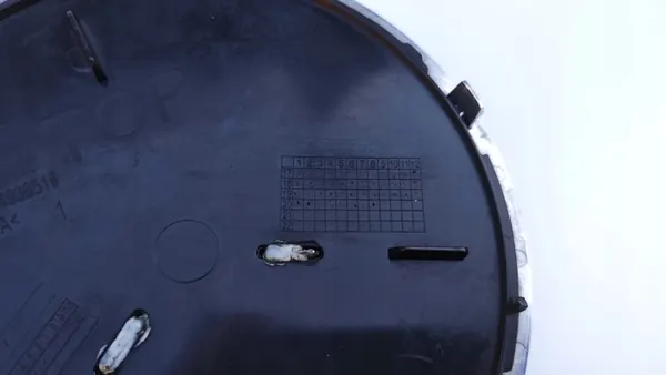 Mercedes Etupaneeli Embleemi OEM A0008880400 185mm image 6
