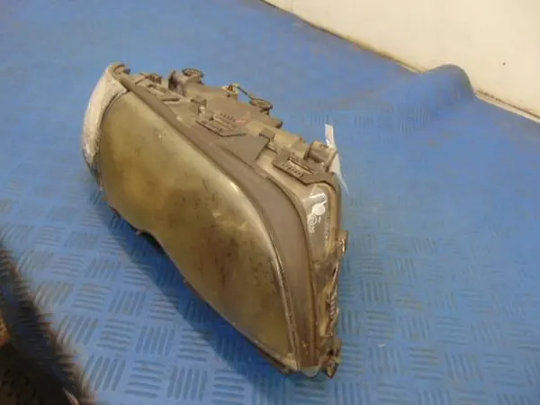 Farol direito BMW E46 63126910956 image 2