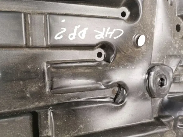 Toyota C-HR underkroppssköld OEM FBZ11360 image 4