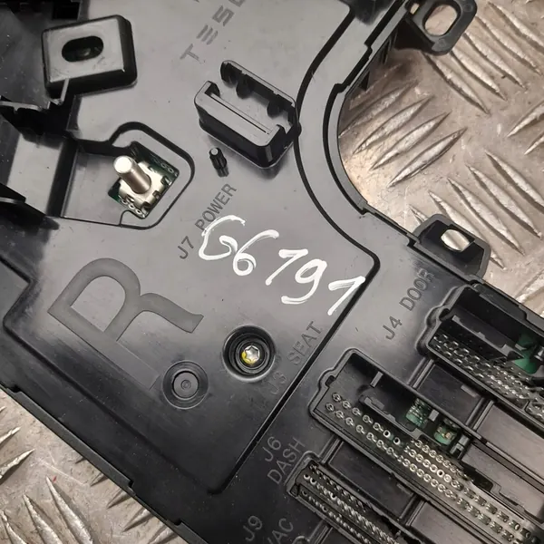 BCM FEM SAM BSI Steuergerät Tesla MODEL 3 2020 1100340-32-I image 5