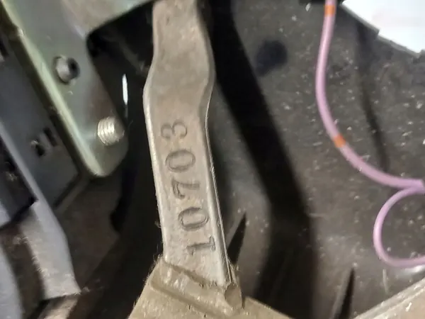 Volante Mitsubishi ASX I OEM - Estado Usado image 3