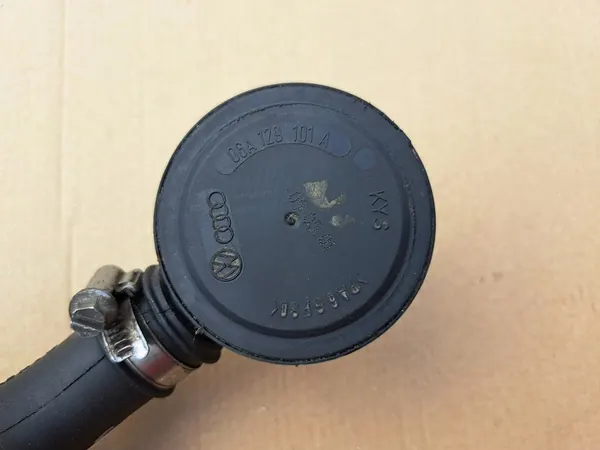 VW Passat B5 FL 1.8T PCV-Schlauch 058103493A image 2