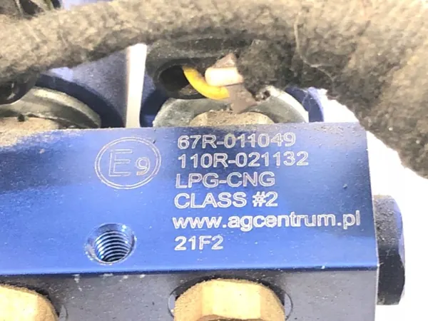 Inyector GLP OEM 67R-011049 - Estado Usado image 4