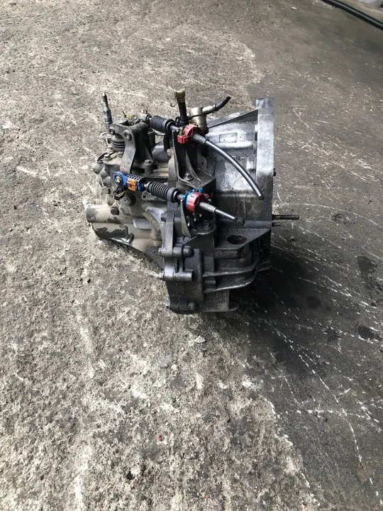 1.9 DCI Vaihteisto Megane III image 4