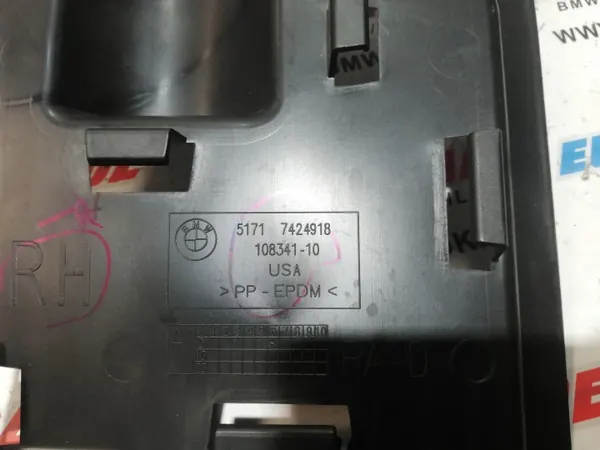 BMW OEM 7424918 Cubierta Motor Derecha - Usado image 3
