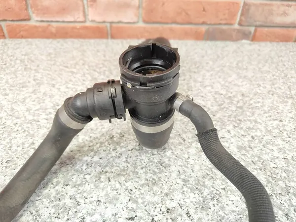 BMW F01 F02 F10 F11 Vesiputki Diesel N57 N57S 3.0D image 3