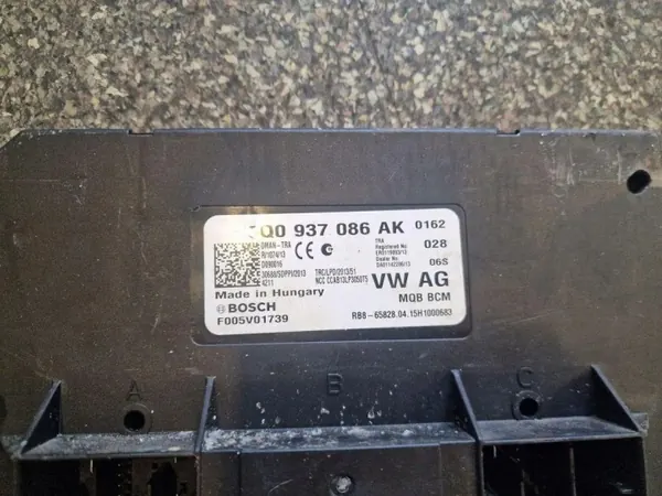 Module Confort OEM 5Q0937086AK pour Skoda Octavia III image 3