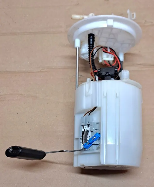 Bomba de Combustível Kia Picanto III 1.2 31110-G6100 image 4