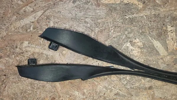 VOLVO XC60 II Garniture de Fenêtre Avant Droite 32216113 image 5