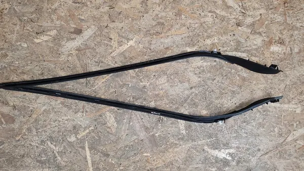 VOLVO XC60 II Garniture de Fenêtre Avant Droite 32216113 image 6