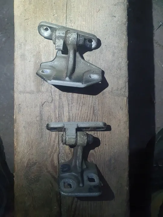 Vänster fram dörrgångjärn set Mercedes A168 2002 Lift image 2