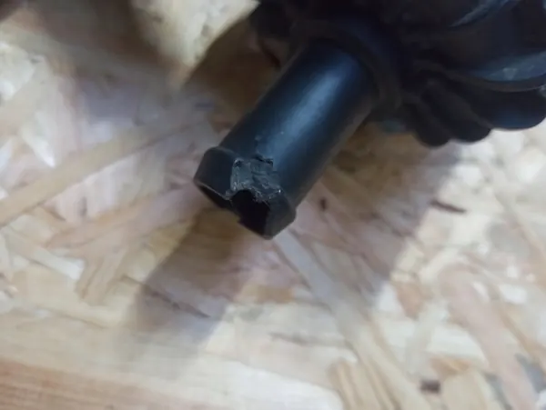 Vattenpump Mercedes AMG A0005000486 image 3