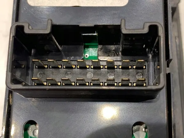 Raamschakelaar KIA SPORTAGE III 93570-3W400WK image 4