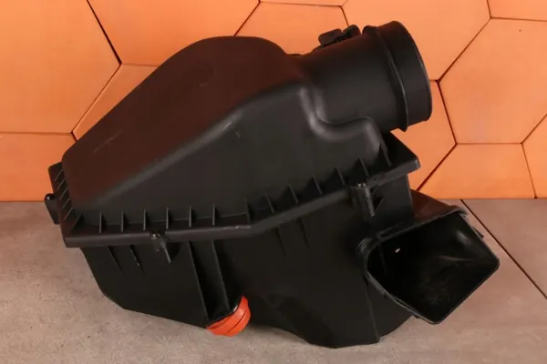 BMW Luftfiltergehäuse OEM 8591831 - Gebraucht image 6