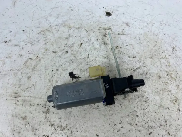 Moteur de siège Tesla Model X OEM AG155967 - Occasion image 2