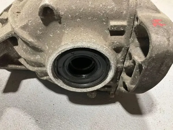 BMW 5 (F10) Achterdifferentieel 7630832 4.4L 2013 image 5