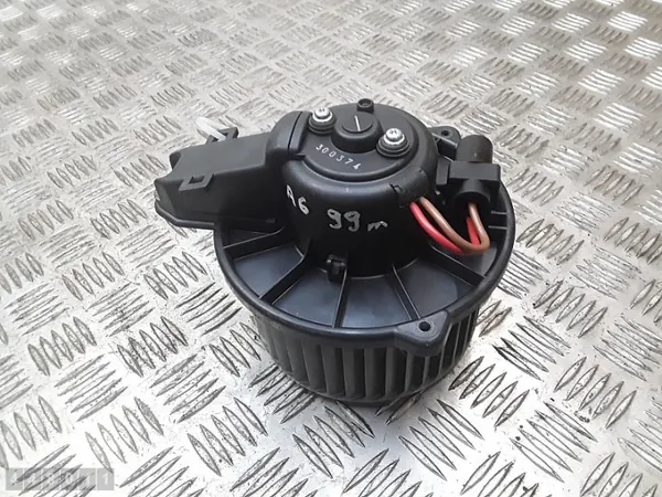 Audi Värmeblåsarmotorfläkt OEM 0130111202 image 4