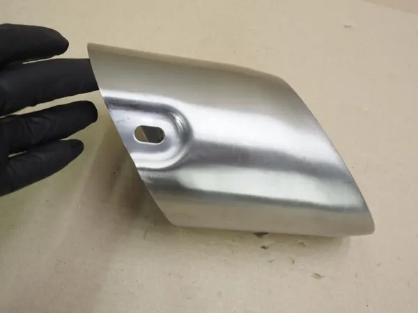 Embout d'échappement gauche Porsche Macan 95B S GTS OEM 95B253681C image 5
