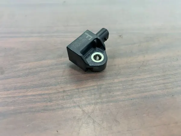 Subaru Outback Airbag-Sensor OEM 98231VC001 image 4