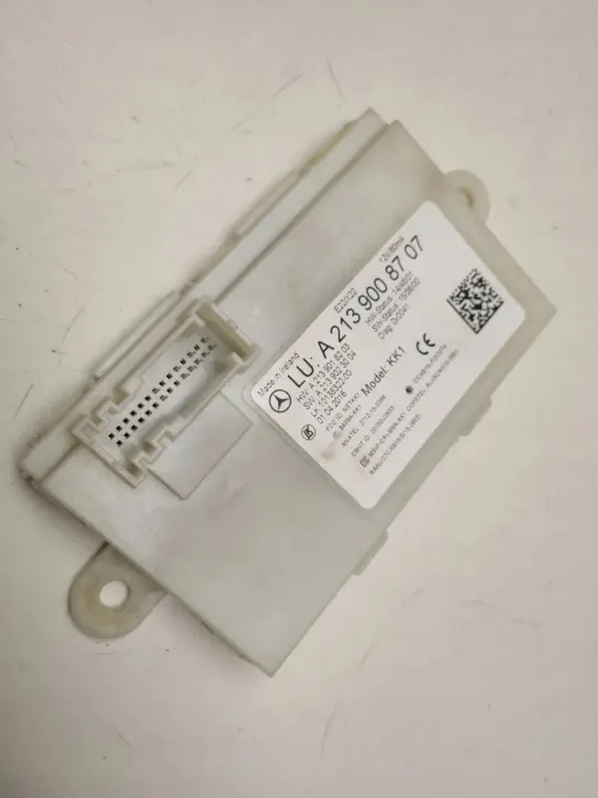 Módulo de control Mercedes E W213 OEM A2139008707 image 3