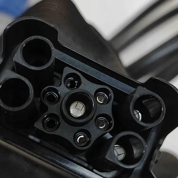 Câble de Charge de Batterie SKODA ENYAQ IV SUV 7PP971678FK image 6