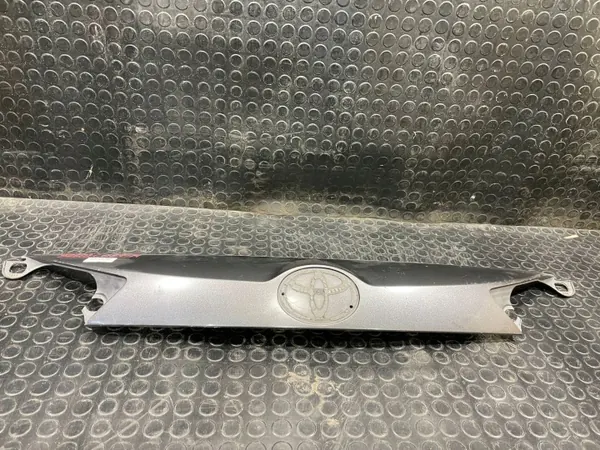 OEM 76801-42220 Tavaratilan Luukun Lista Toyota RAV4 2012-2015 image 3