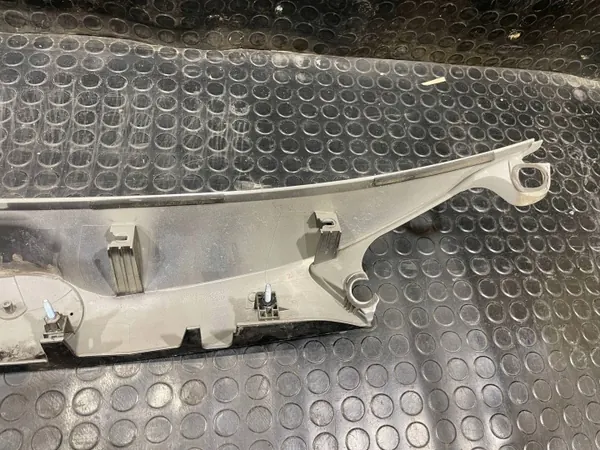 OEM 76801-42220 Tavaratilan Luukun Lista Toyota RAV4 2012-2015 image 6
