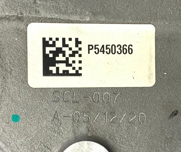 Couvercle de refroidisseur d'huile Solaris OEM 5450364 image 5