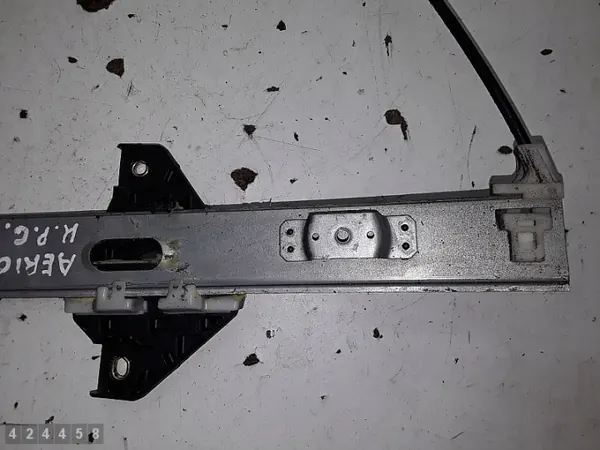 Régulateur de vitre Suzuki Aerio OEM 8346076F10 image 3