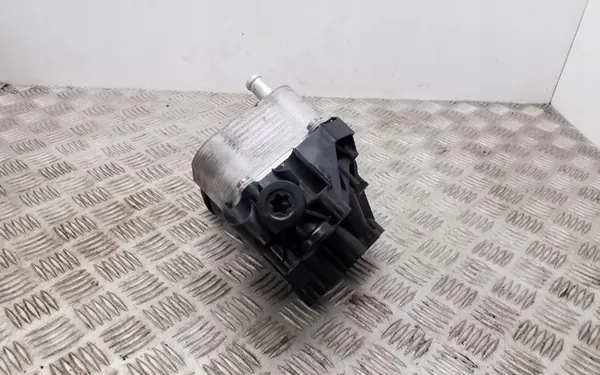 Audi Q5 SQ5 2021 Oljefiltermutter image 4