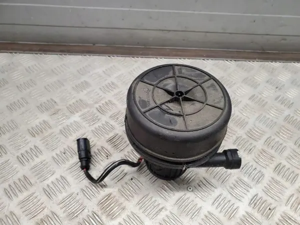 Pompe à air secondaire Audi A8 D4 OEM 06E906601 image 5