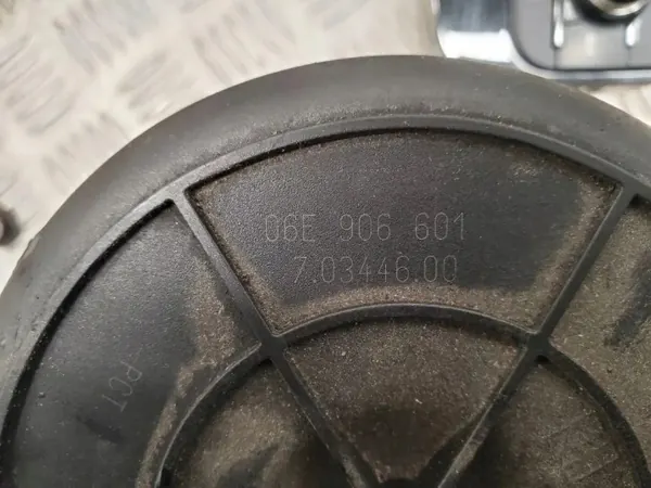 Pompe à air secondaire Audi A8 D4 OEM 06E906601 image 7