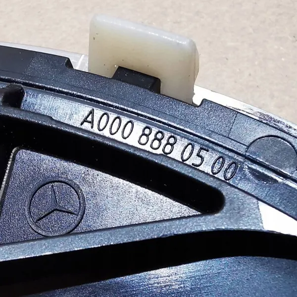 OEM A0008880500 Lämmitettävä Distronic Embleemi Mercedes GLC image 6
